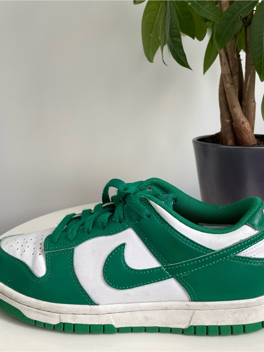 Women Size 7 Nike Dunk Low White Malachite Green Shoes 5.5Y